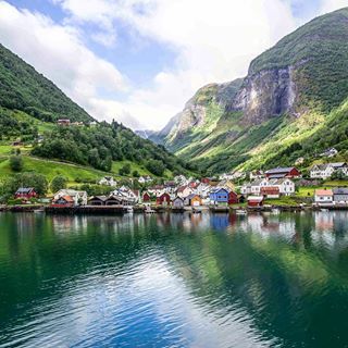 After being in Norway for three days, it was time to explore some fjords. And let me tell you, they’re spectacular!
#naeroyfjord #nærøyfjorden #norwaynature #norway #norwayphotos #ourplanetdaily #roamtheplanet #earthfocus #nature_perfection #nature_captures #nature_lovers #landscape_capture #fjordsofnorway #fjords #reflection_shotz #global_shotz #suitcasetravels #passionpassport #travelblog #worldtravelpic #beautifuldestinations #exploretheworld #discoverearth #welltravelled After being in Norway for three days, it was time to explore some fjords. And let me tell you, they’re spectacular!
#naeroyfjord #nærøyfjorden #norwaynature #norway #norwayphotos #ourplanetdaily #roamtheplanet #earthfocus #nature_perfection #nature_captures #nature_lovers #landscape_capture #fjordsofnorway #fjords #reflection_shotz #global_shotz #suitcasetravels #passionpassport #travelblog #worldtravelpic #beautifuldestinations #exploretheworld #discoverearth #welltravelled